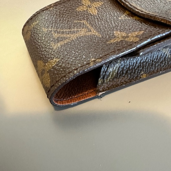 Louis Vuitton Monogram Cigarette Lipgloss card holder - Authentic - Picture 6 of 14